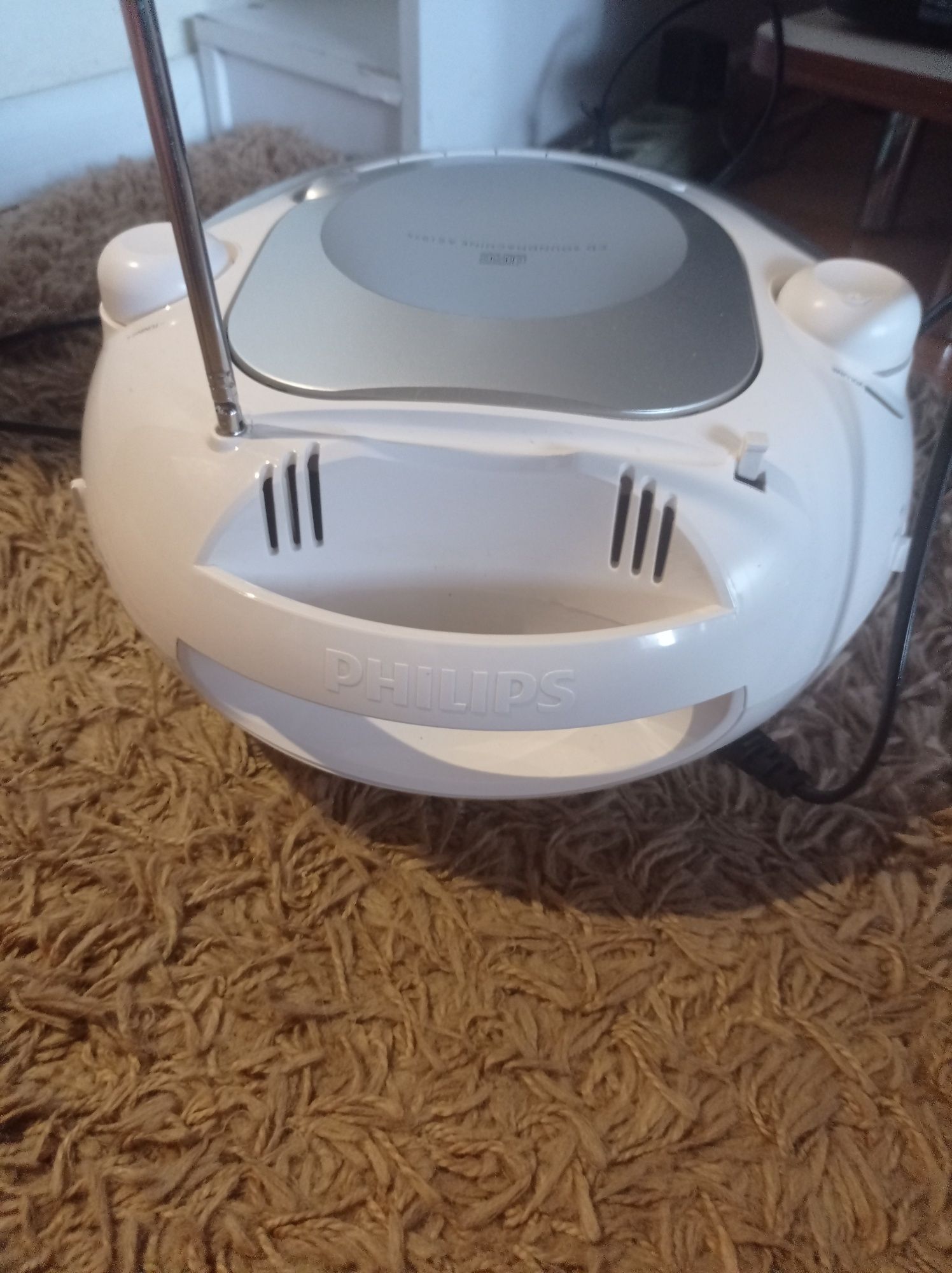 Магнітофон Philips