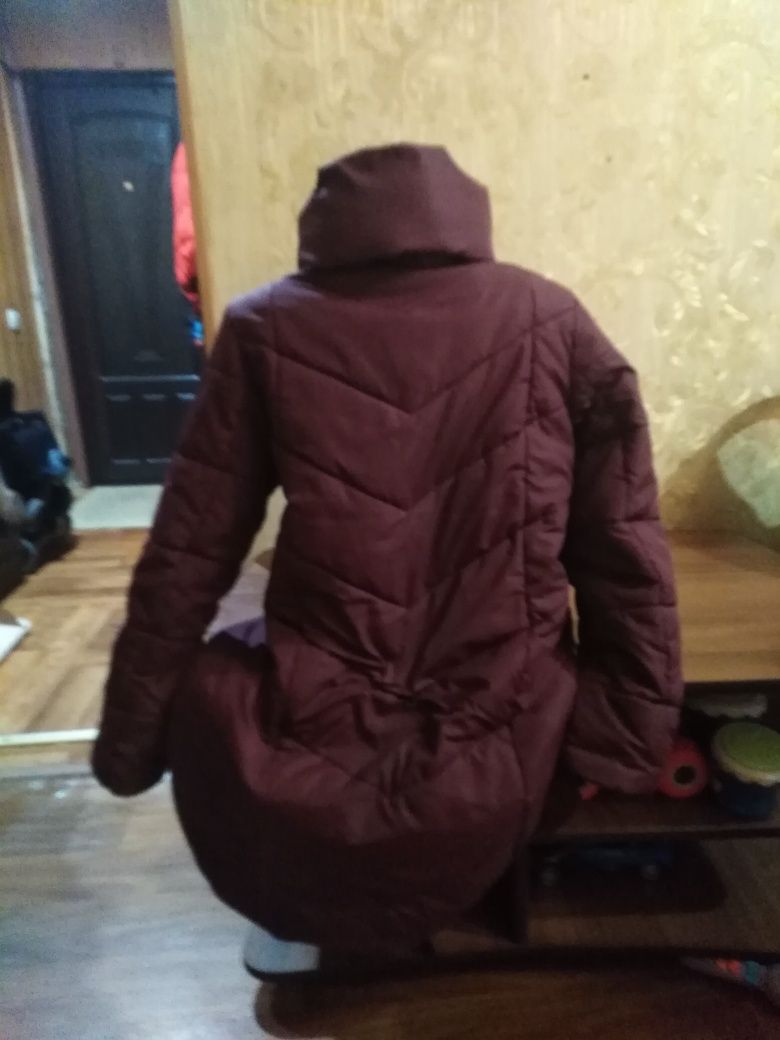 Женское пальто-синтепон.