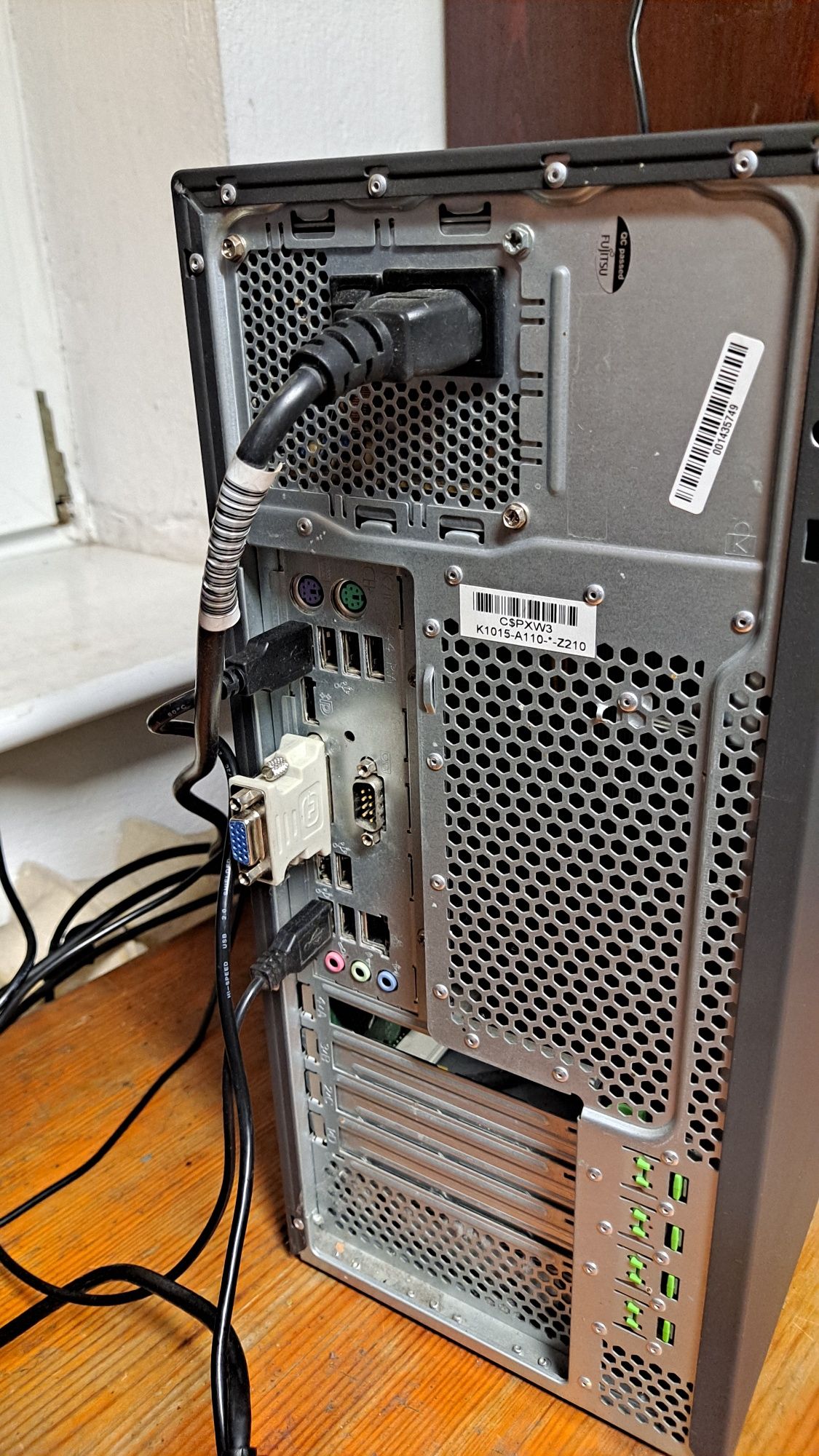 Komputer Fujitsu Esprimo P900 E90+ Intel i3 16GB RAM 240Gb SSD sprawny