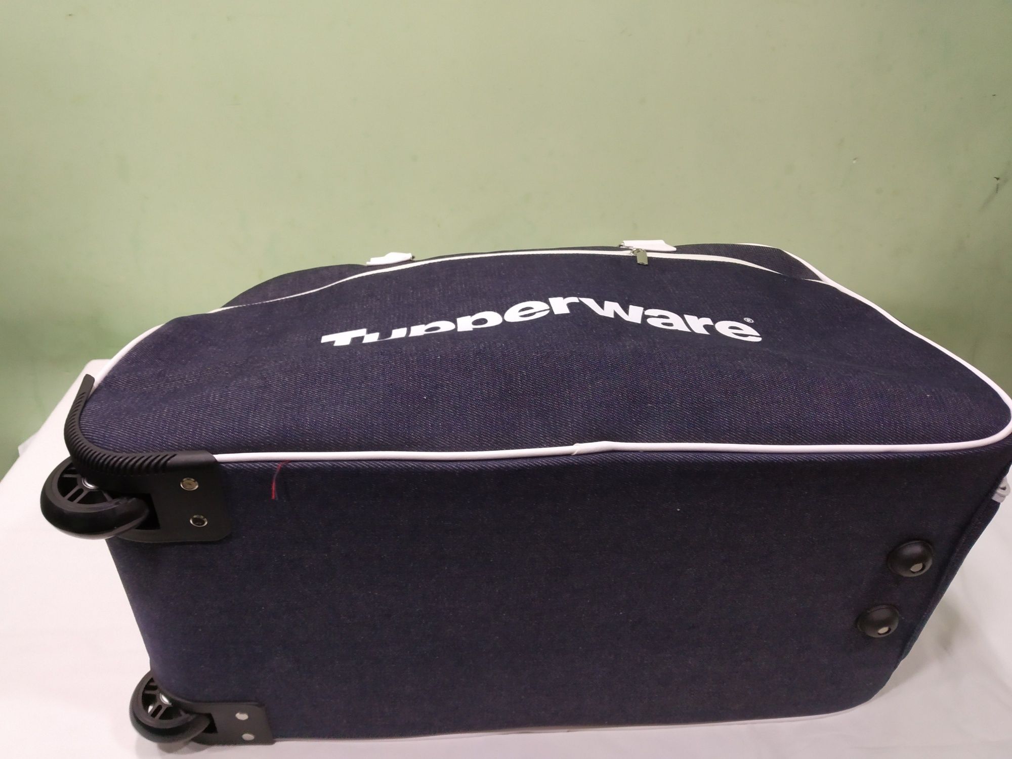 Saco trolley novo da marca Tupperware com qualidade e resistência