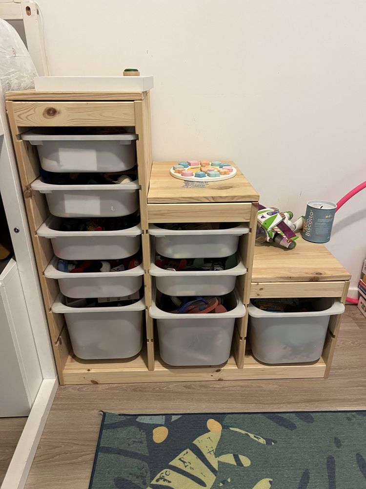 Cama Ikea KURA com escadas e gavetas