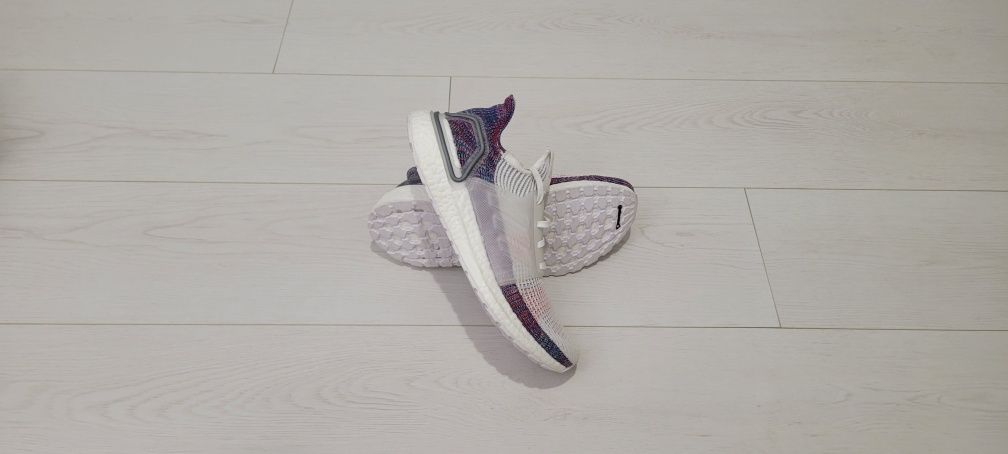 Кросівки Кроссовки,adidas ultra boost 18  оригінал (asics)