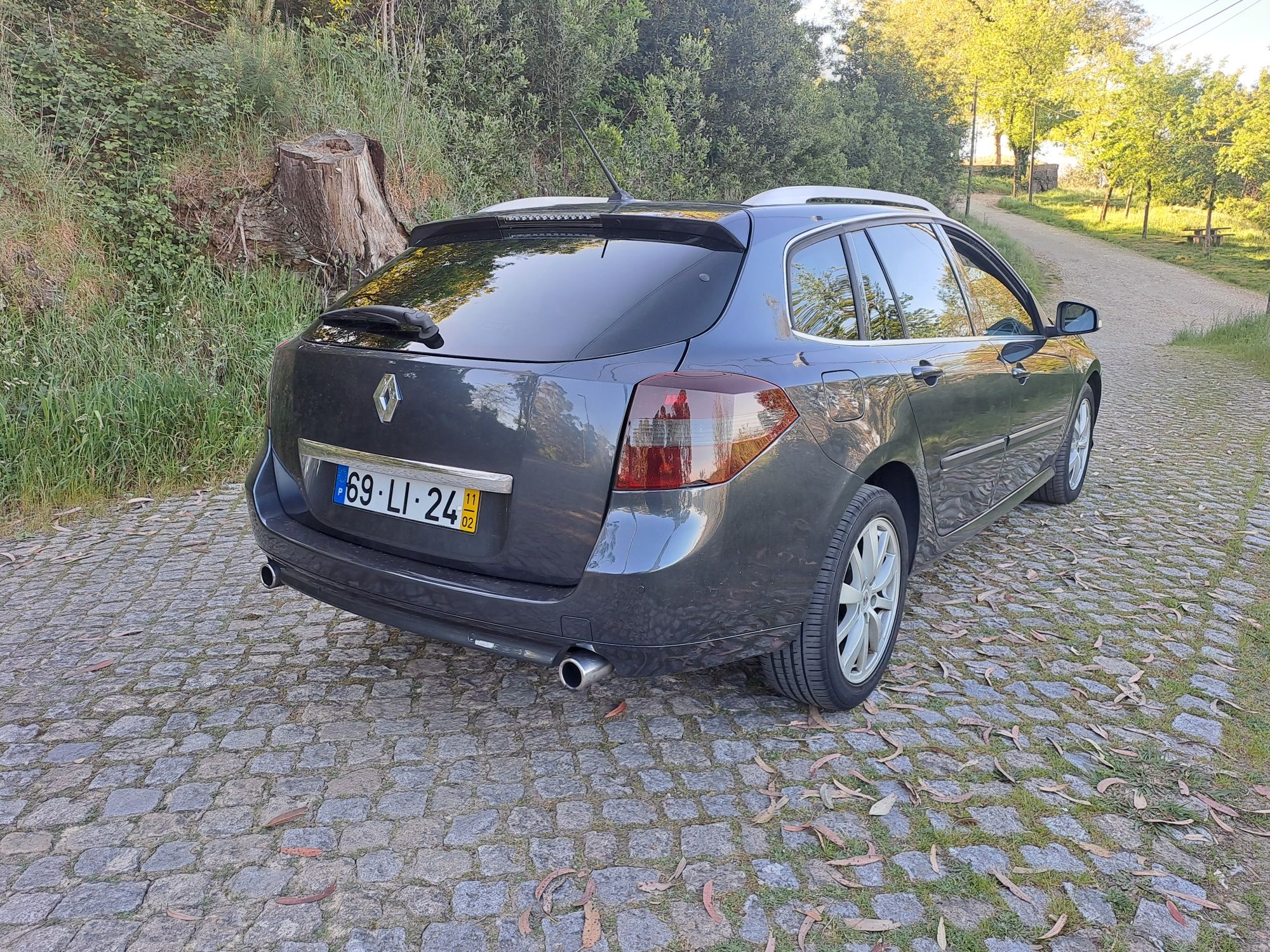 Renault Laguna 3 GT 2.0 DCi 4 control