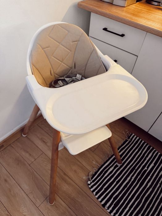 Стільчик для годування