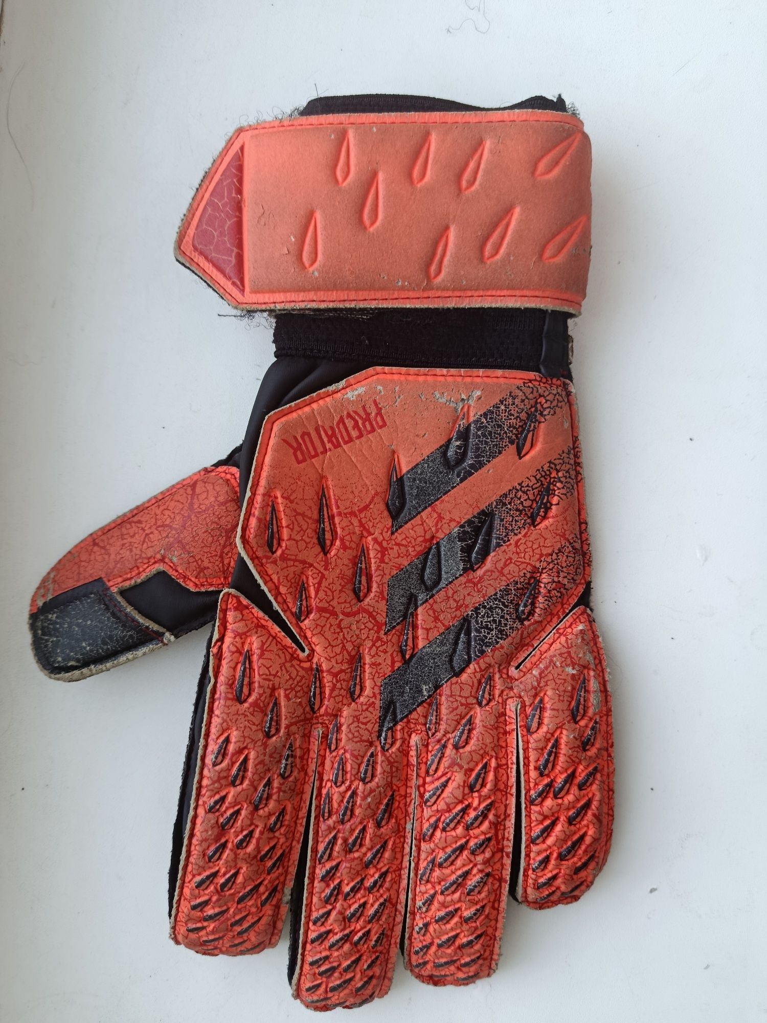 Футбольные перчатки Adidas PRED GL TRN GR1532 плюс торг