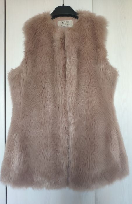 Меховая жилетка ZARA TRF. Размер M