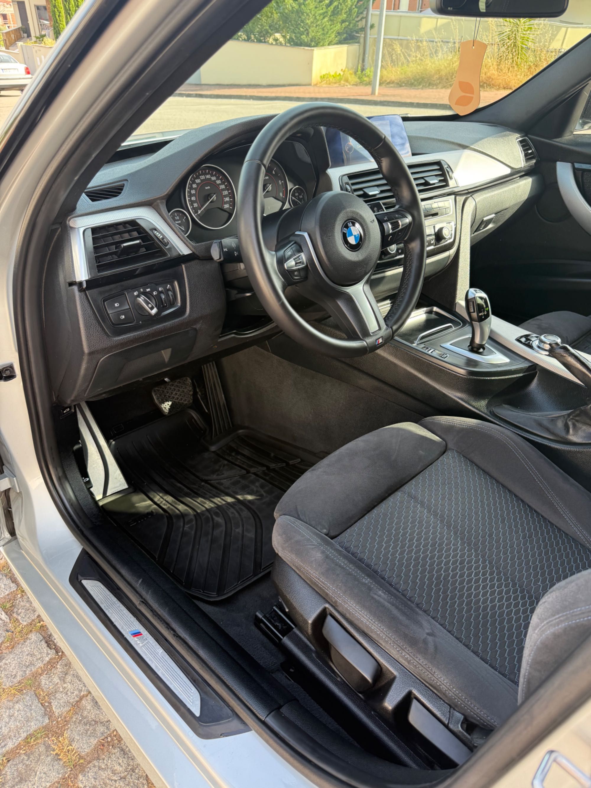 BMW 318d touring  F31 Pack M