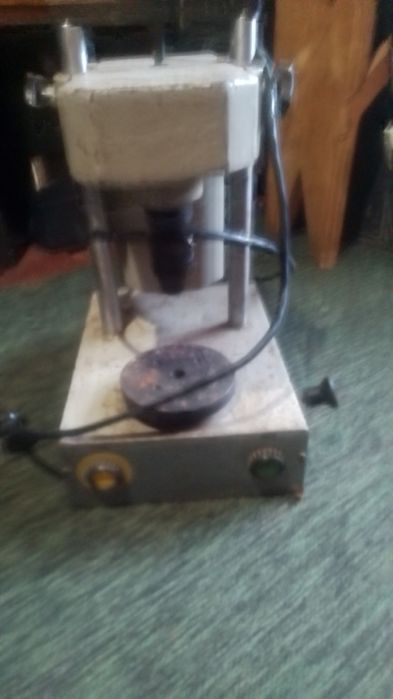 Сверлинный станок настольный електричкский