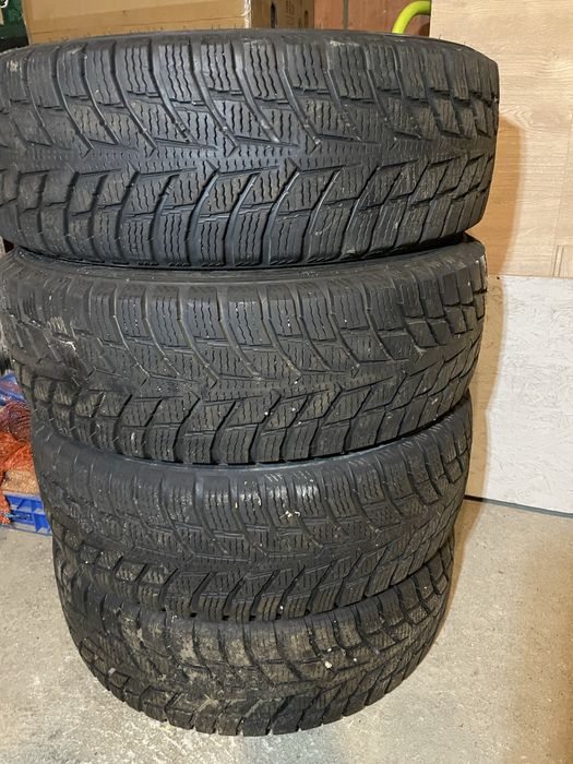 Nokian Snowproof C 205/65R16C komplet zimowy
