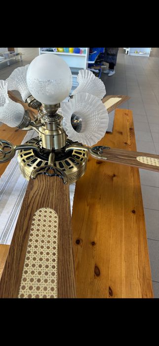 Світильник з вентилятором (новий. )