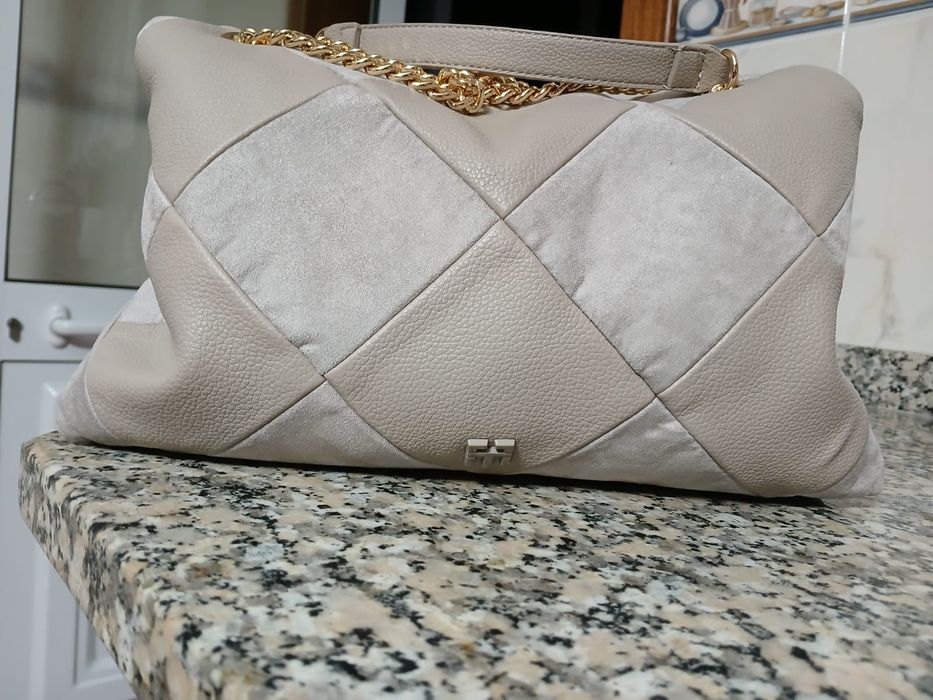 Mala da Tiffosi com corrente dourada