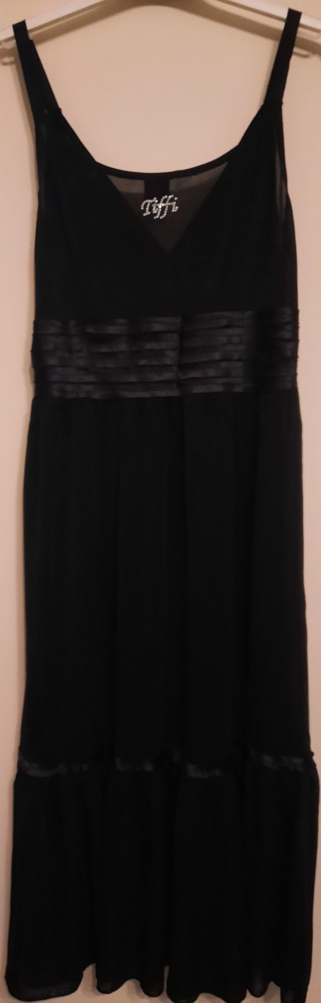 Czarna sukienka Tiffi