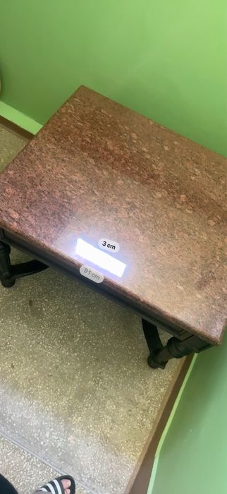 Antyczny stół z XVII wieku