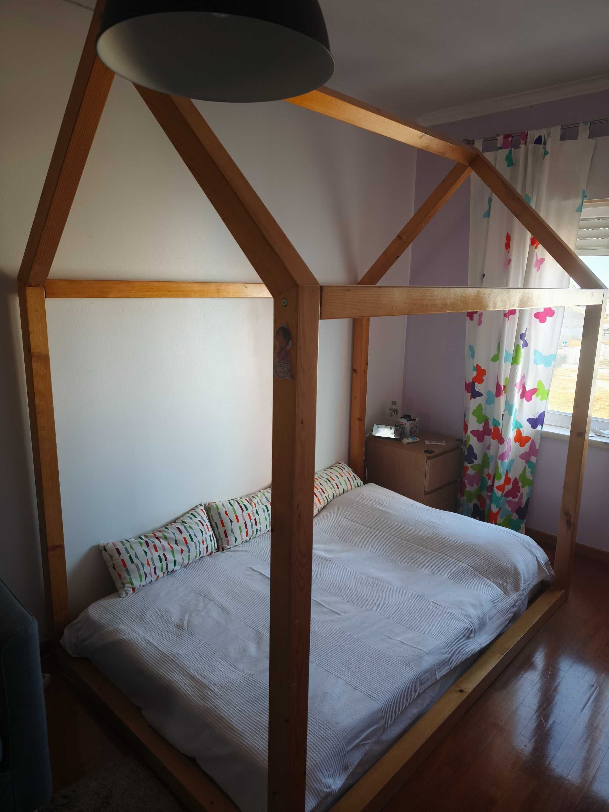 Cama criança formato de cabana (com várias ofertas)