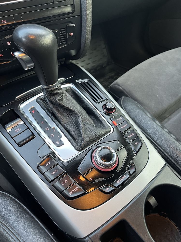 Продам audi a4 b8 !