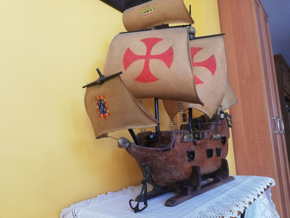 Bardzo stary Galeon Santa Maria duży ciężki