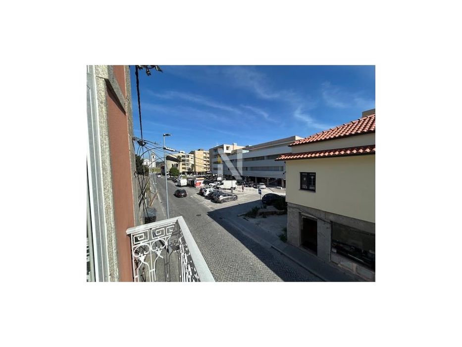 Apartamento T2 totalmente remodelado no centro de Amares!