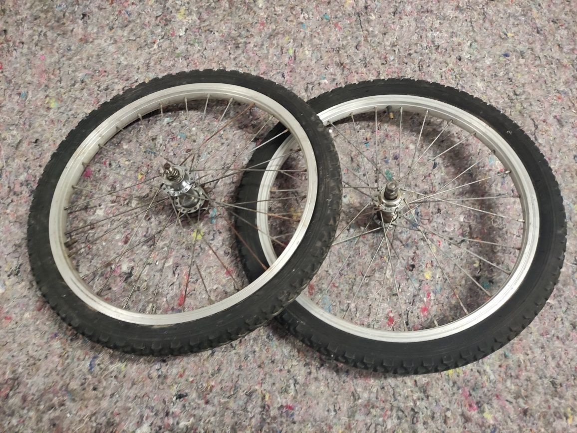 Pneu de Bicicleta Roda 20