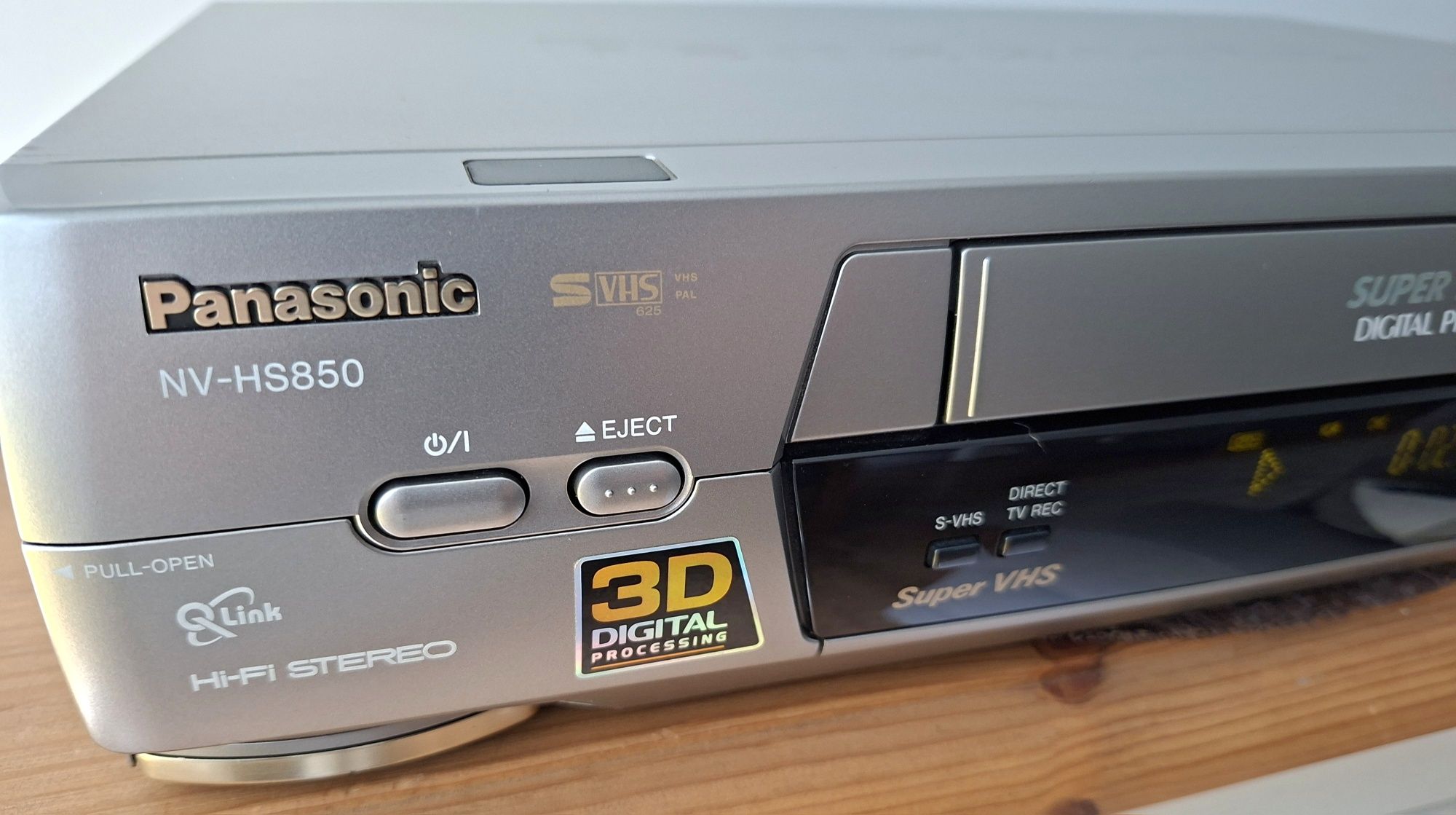 Panasonic magnetowid S-VHS NV-HS850 + pilot oryginalny