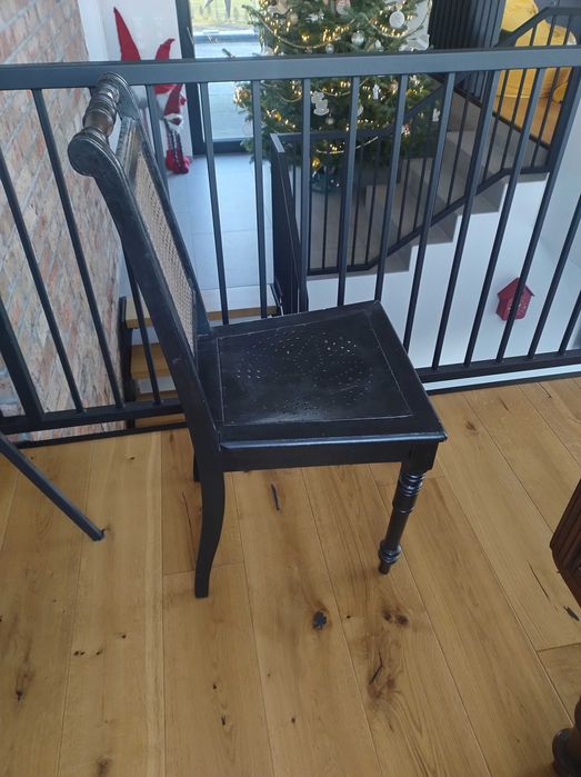 Stare krzesło drewniane przedwojenne powojenne