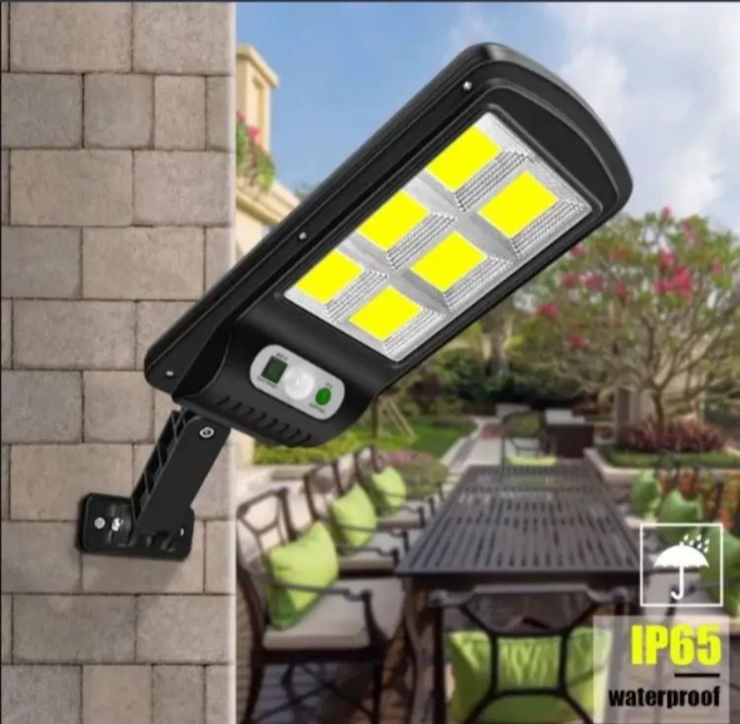Вуличний ліхтар прожектор на сонячній батареї з пультом Solar Light