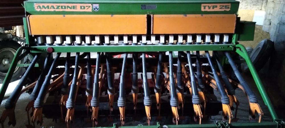 Agregat uprawowo siewny brona wirowa