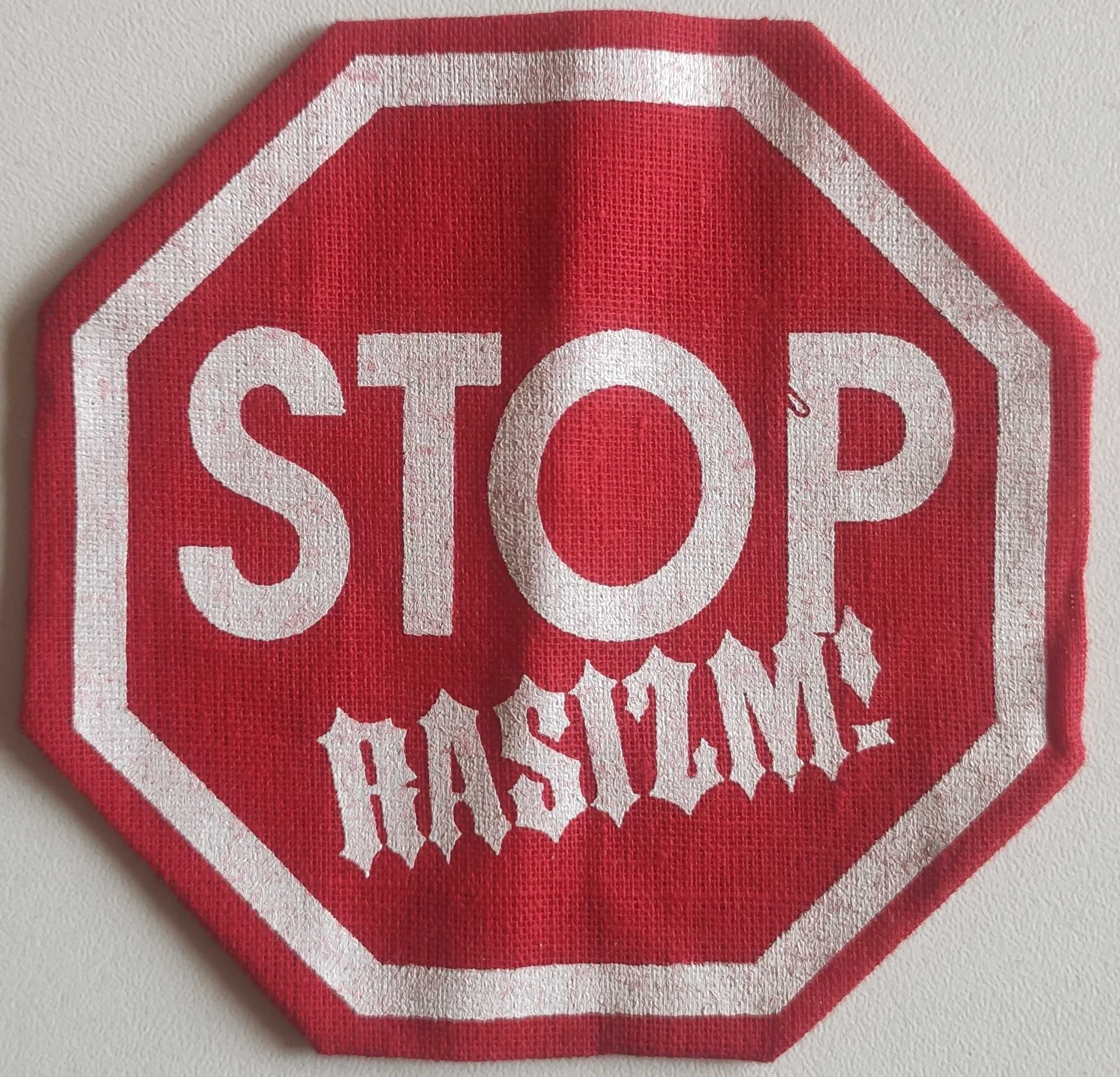 Naszywka: stop rasizm!