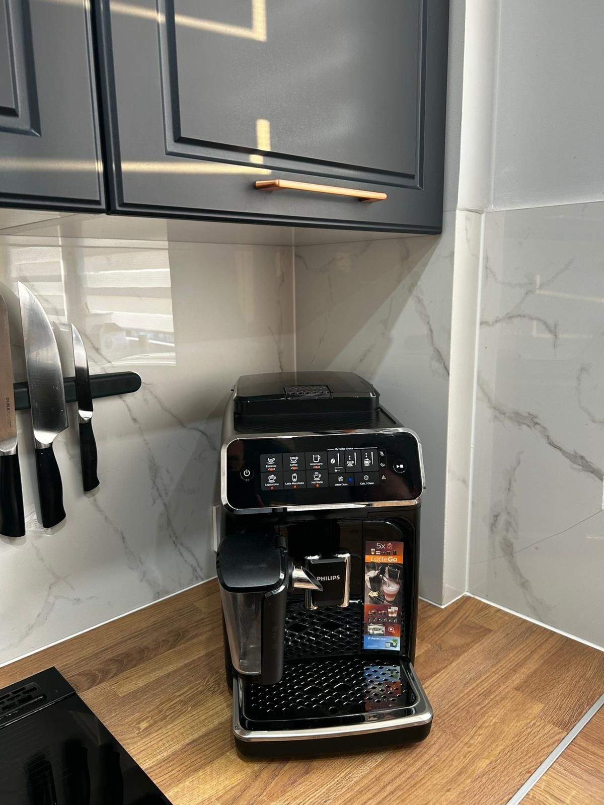 Ekspres Philips Latte Go EP3241