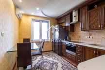 Простора 3-к квартира 100 м² вул. Милославська 12-А