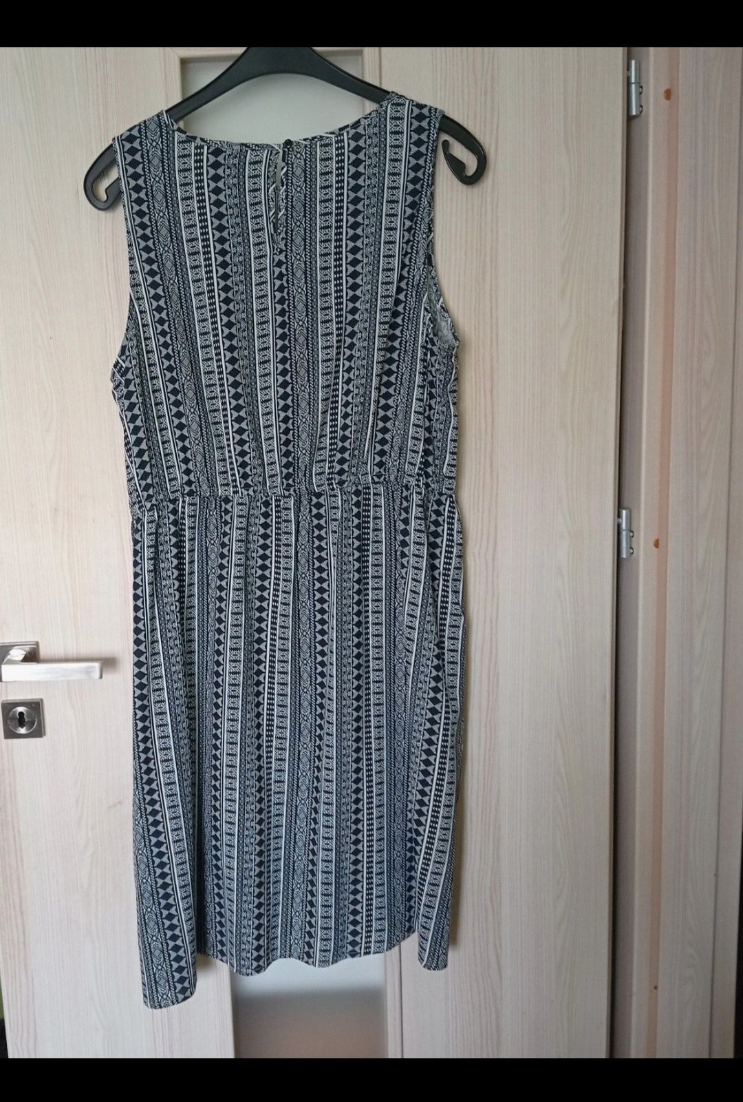 Sukienka damska letnia wiscoza rozmiar 2 XL 44 stan bardzo dobry