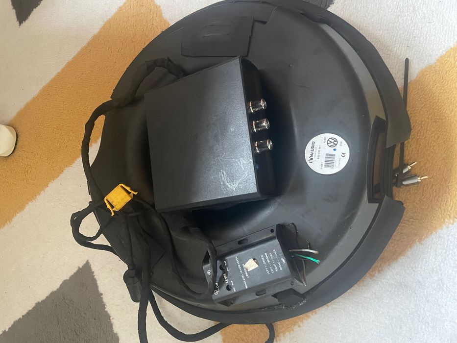 Subwoofer Dynaudio + Konwerter + Crossover