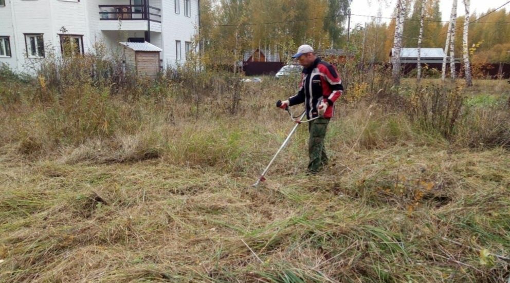 Культивация огородов, вспашка земли, покос травы, очистка участка.