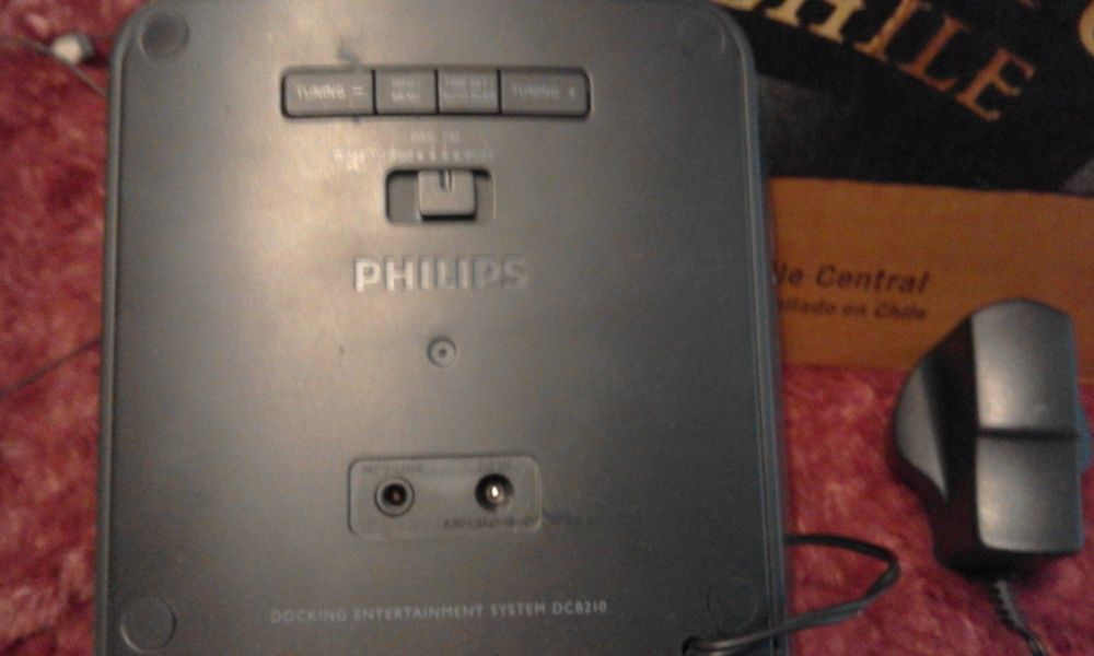 Филипс аккустическая база для iPhon iPod колонки, радио, часы