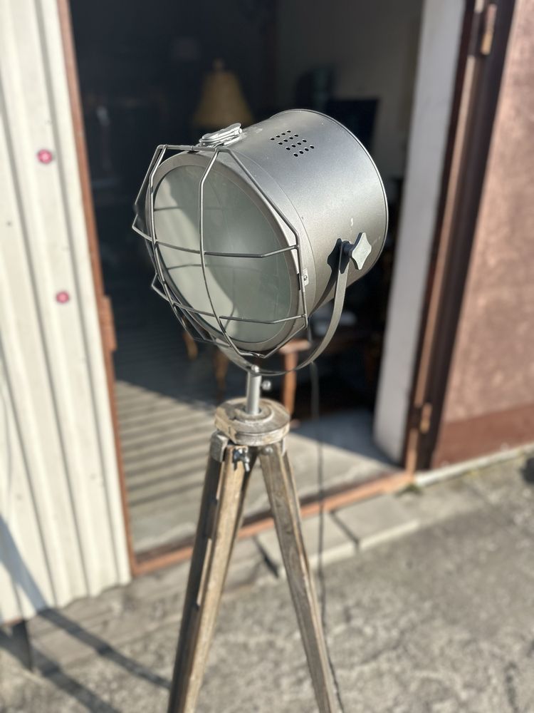 Meblownia lampa stojaca loft