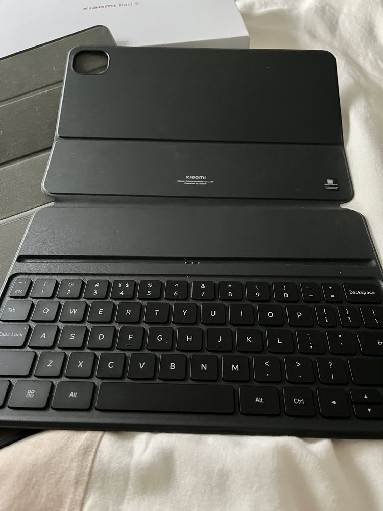 Xiaomi iPad 5 256go Wi-Fi  com teclado como novo