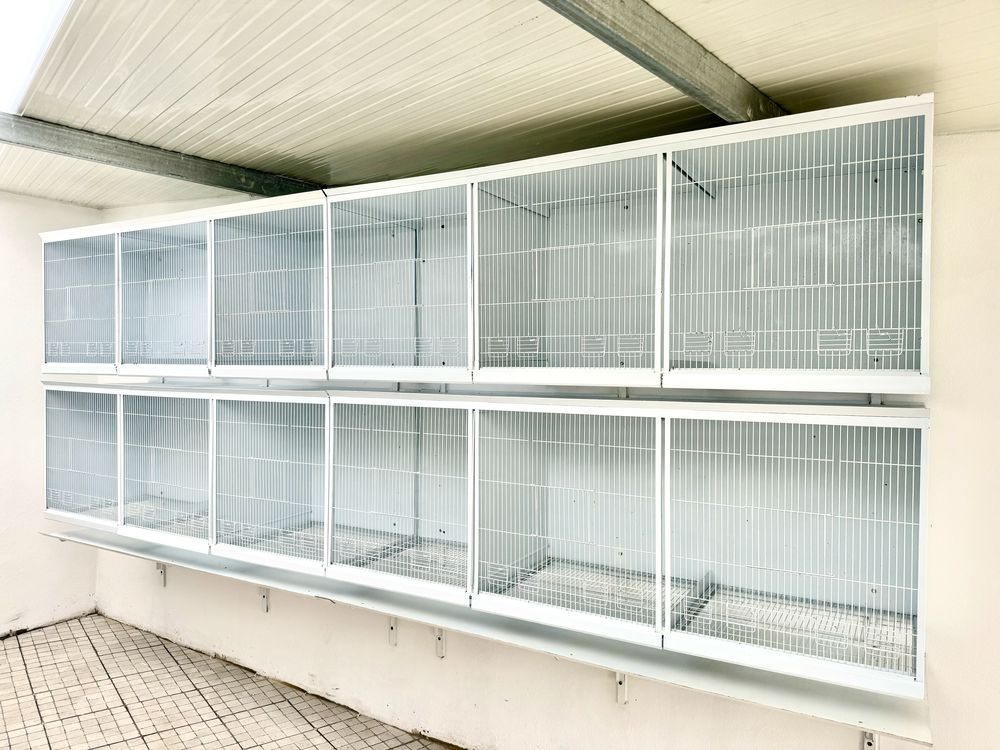 2 viveiros de 4 metros cada um com 12 buracos