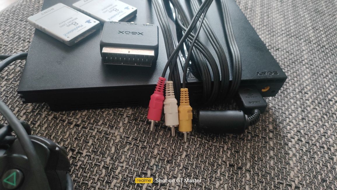 Konsola PlayStation 2  + 2  Pady
