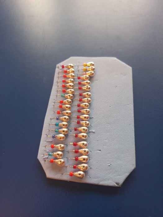 Mormyszka wolframowa łezka koralik fi 4