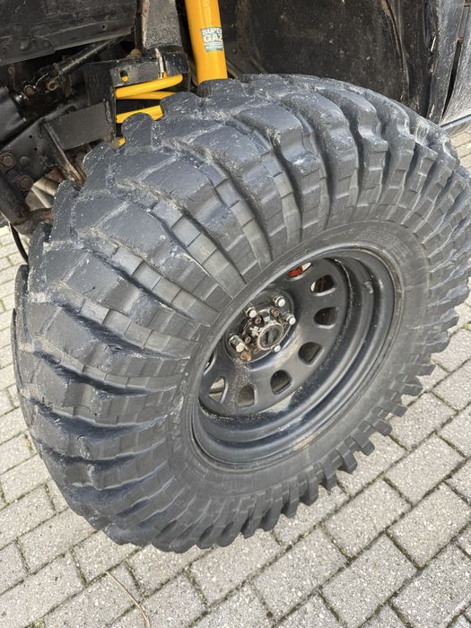 Conjunto Pneus Maxxis Trepador 37 + Jantes 17”