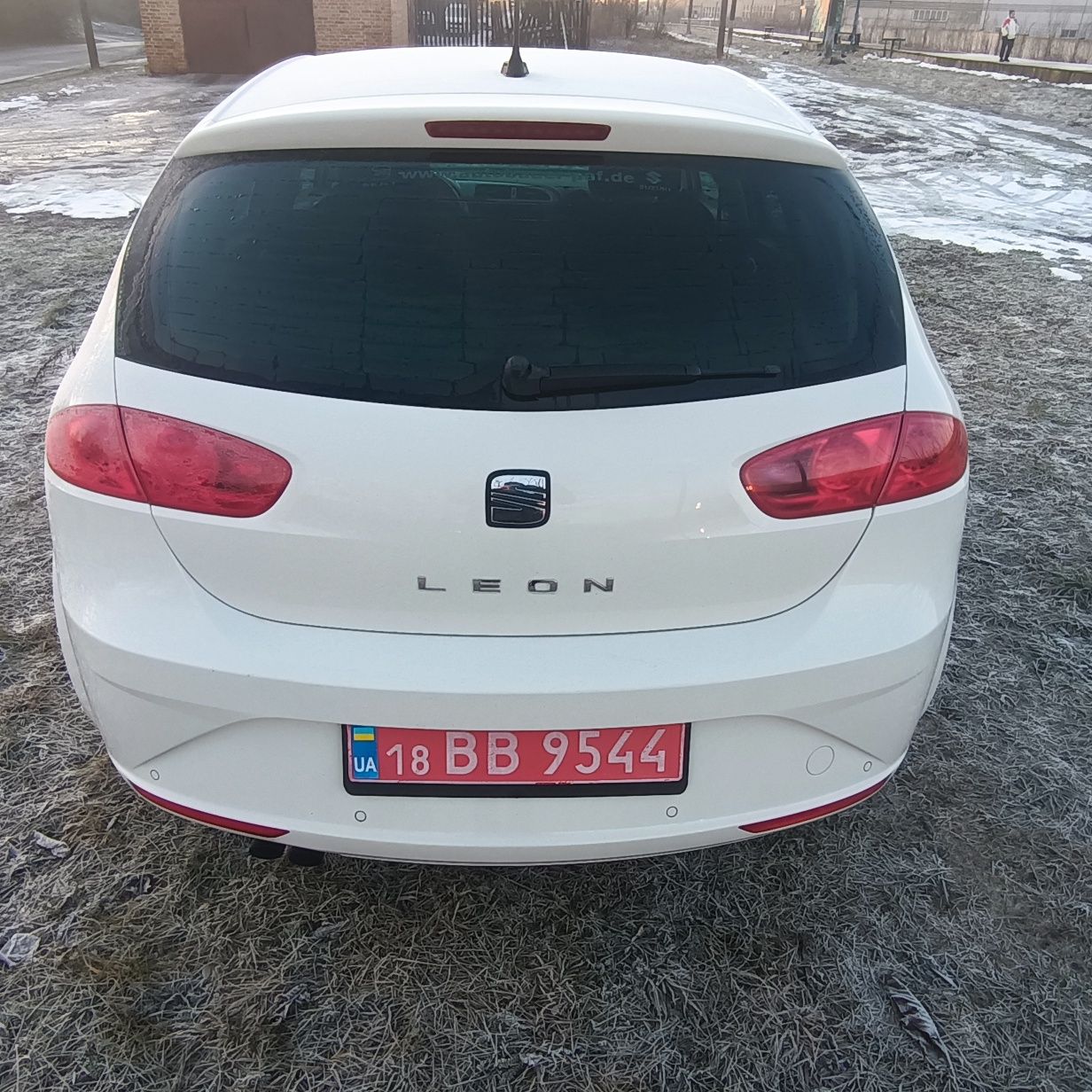 Seat leon 1,8 бензин