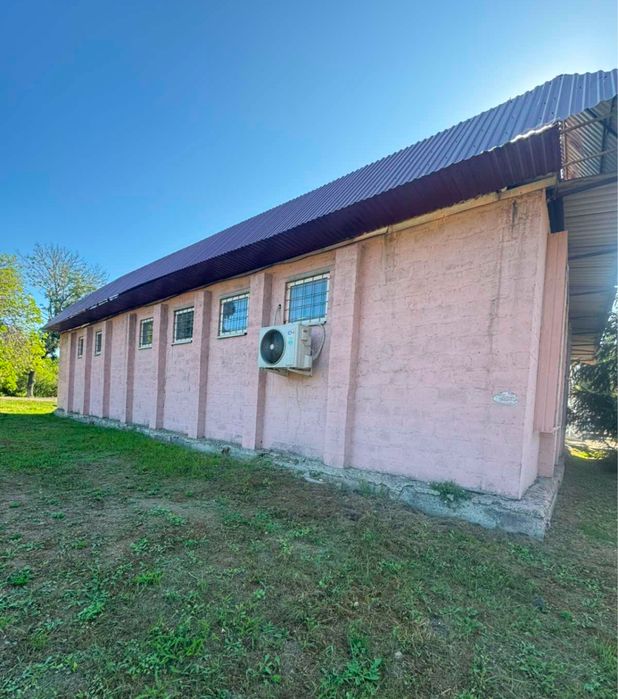 Продається торгівельний магазин у смт. Олександрівка