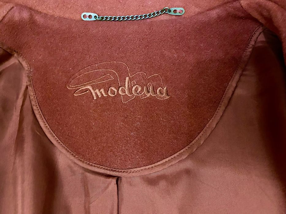 Włoski rudy płaszcz Bellandi z wełny i kaszmiru