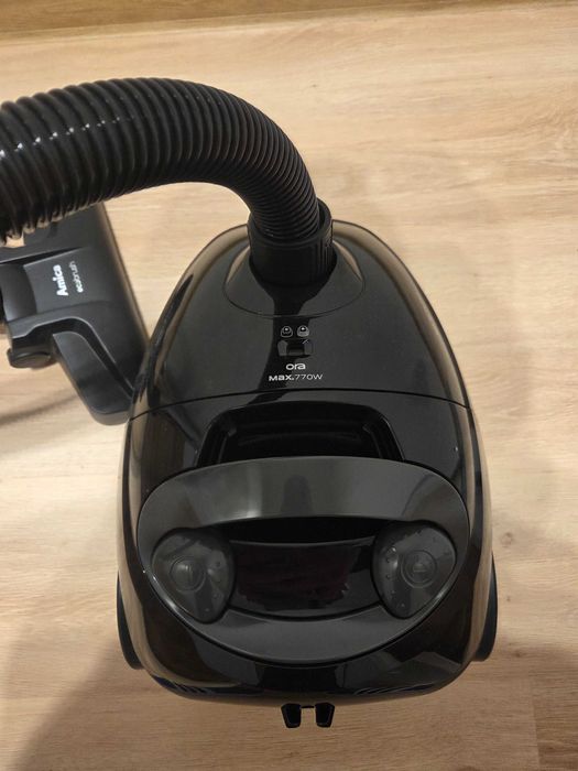 Odkurzacz workowy Amica Ora 770W (stan idealny)