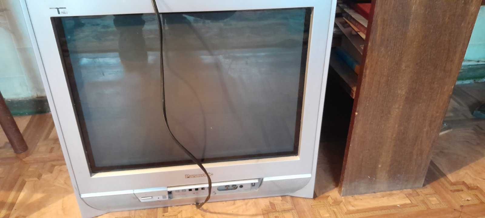 Продам два телевизора По 300 грн  за один. Все в рабочем состоянии .
