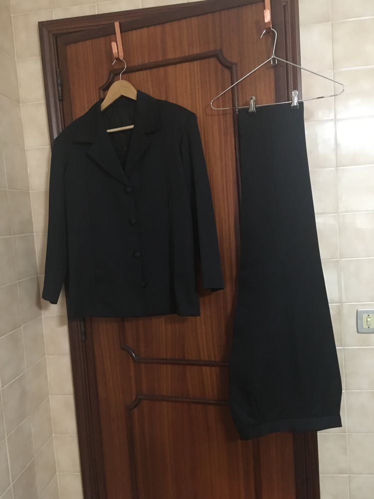 Vendo fato de sra com calça