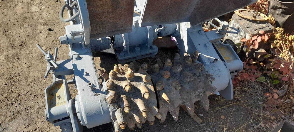 Дорожня фреза, спецтехніка