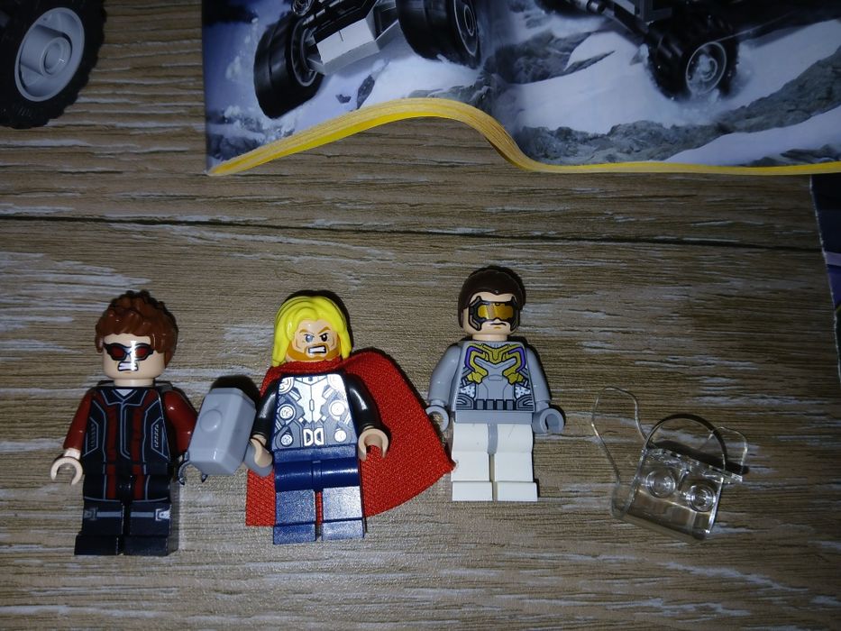 Lego Marvel Super Heroes 76030, kompletny