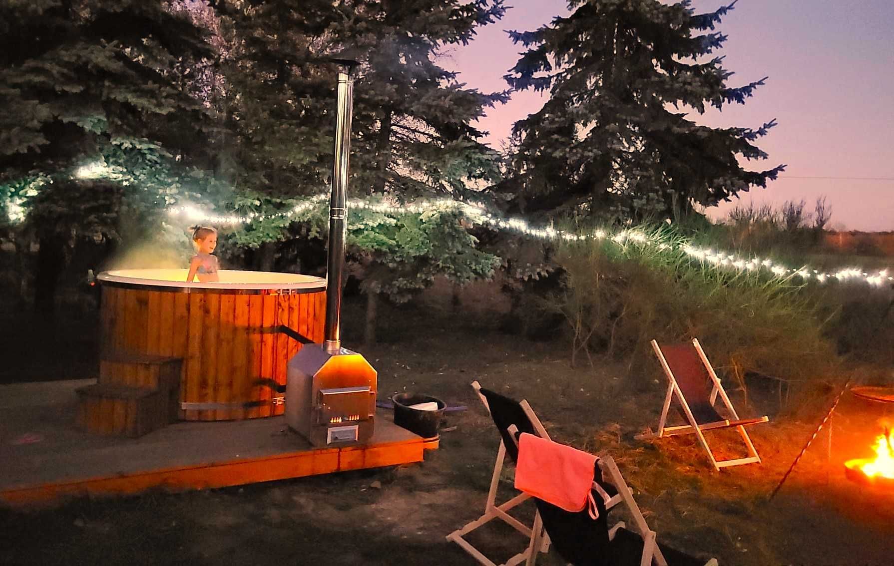 Nowy domek do 18 osób. Sauna, bania z jacuzzi. 90 km od W-wy.