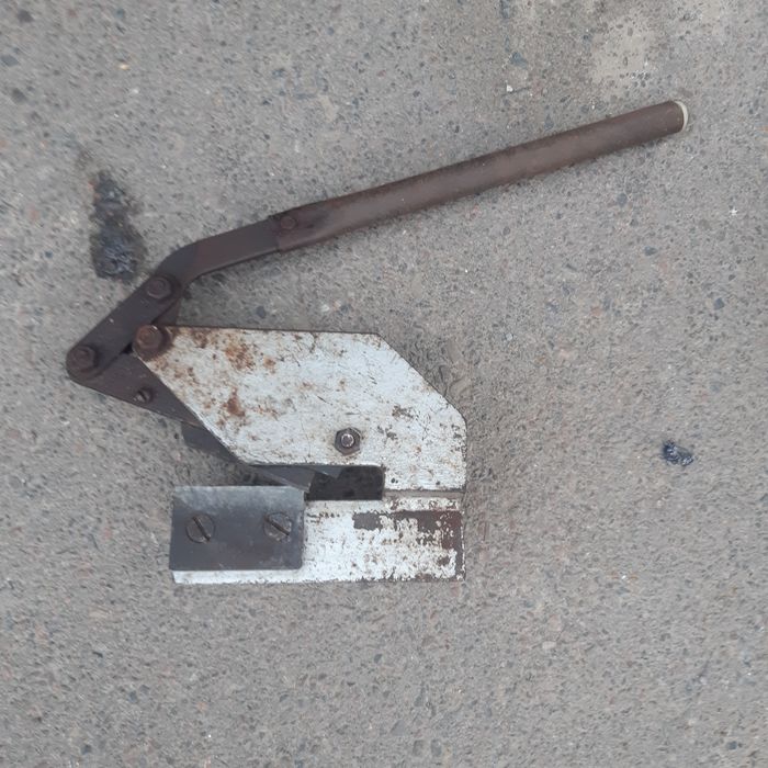 Ножиці для бляхи