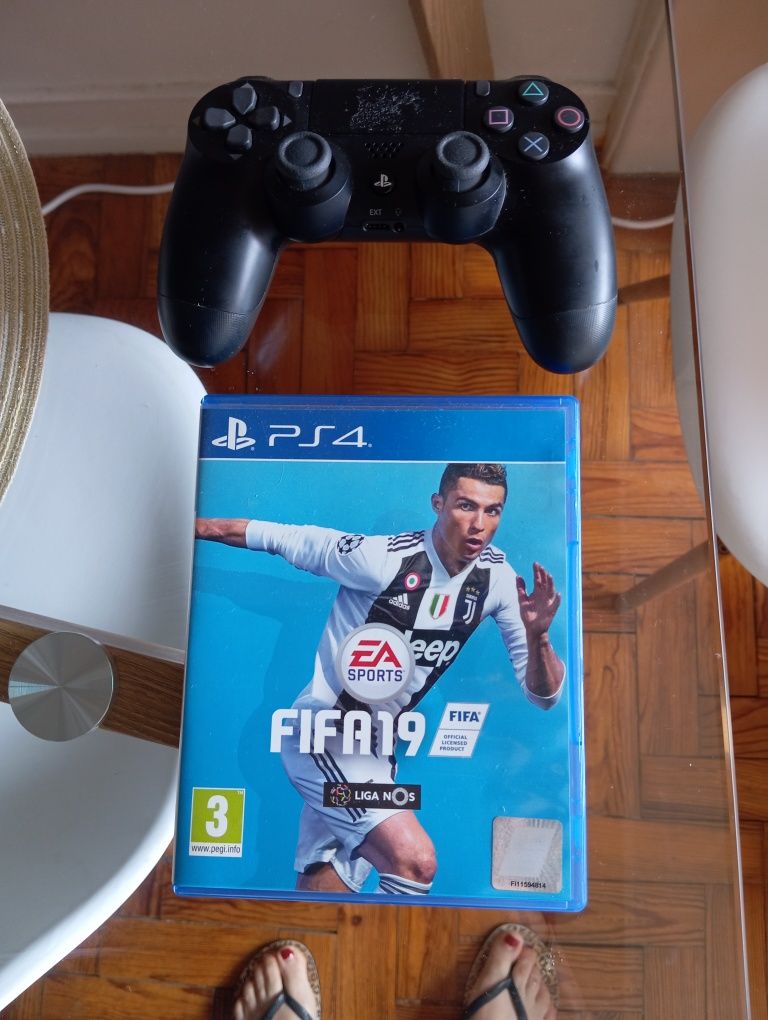 Comando PS4 Dualshock 4 wireless controller + jogo de oferta (Fifa 19)